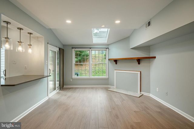 9 OAK LEAF LN, Downingtown, PA 19335