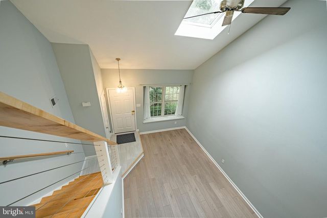9 OAK LEAF LN, Downingtown, PA 19335