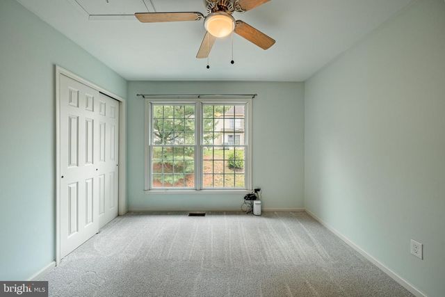 9 OAK LEAF LN, Downingtown, PA 19335