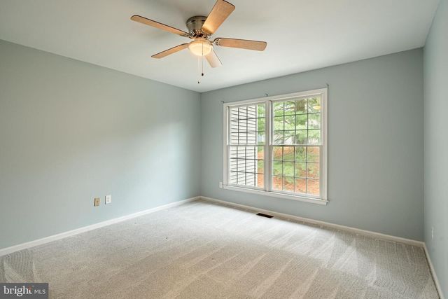 9 OAK LEAF LN, Downingtown, PA 19335