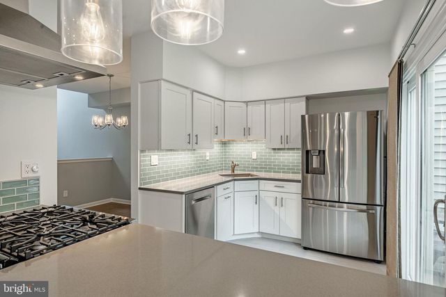 9 OAK LEAF LN, Downingtown, PA 19335