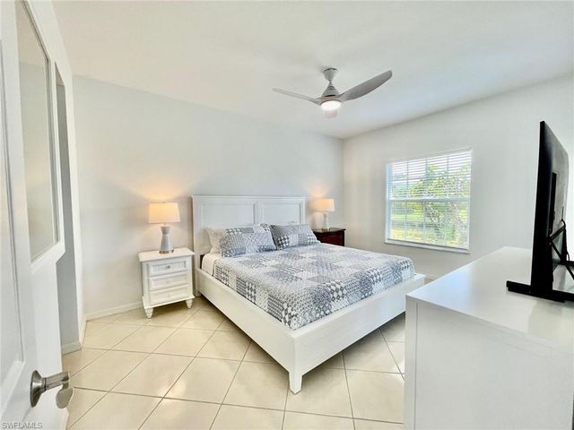 864 Tanbark DR # 102, Naples, FL 34108