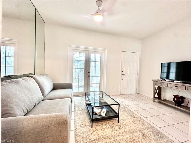 864 Tanbark DR # 102, Naples, FL 34108