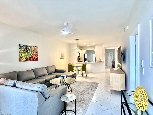 864 Tanbark DR # 102, Naples, FL 34108