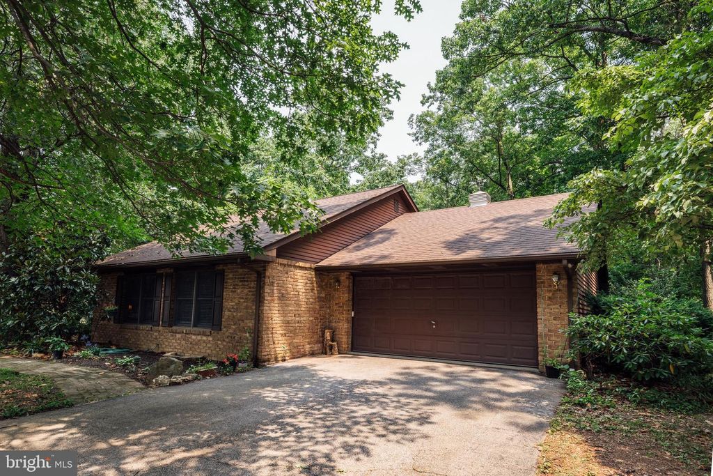 710 MEHRING RD, Littlestown, PA 17340