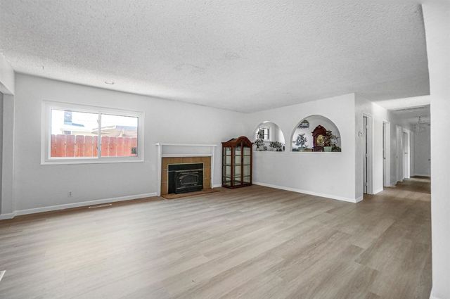 512 Teasdale Pl, Hayward, CA 94544