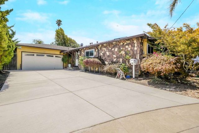 512 Teasdale Pl, Hayward, CA 94544
