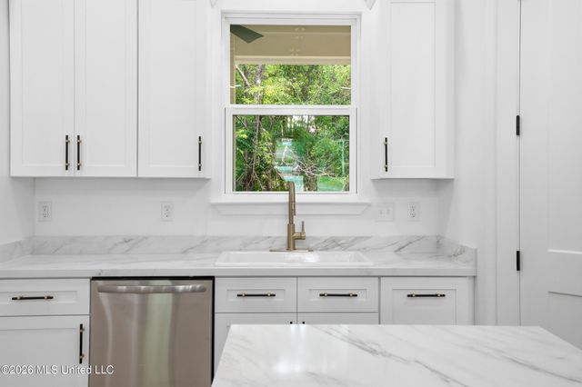 12470 Pineridge Court, Gulfport, MS 39503
