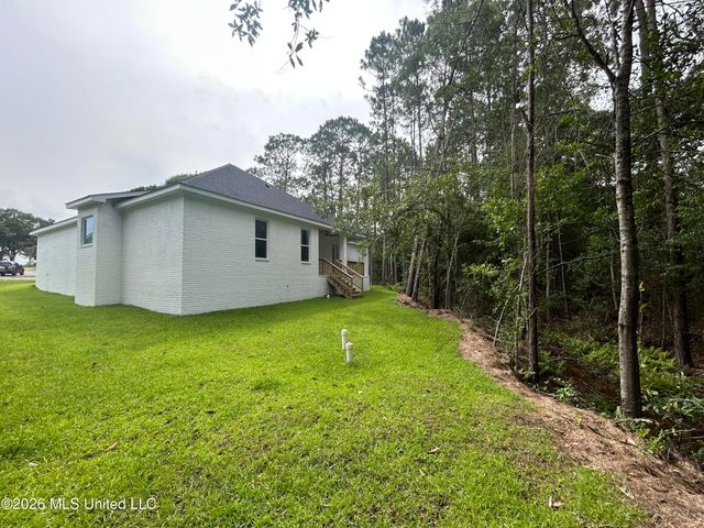 12470 Pineridge Court, Gulfport, MS 39503