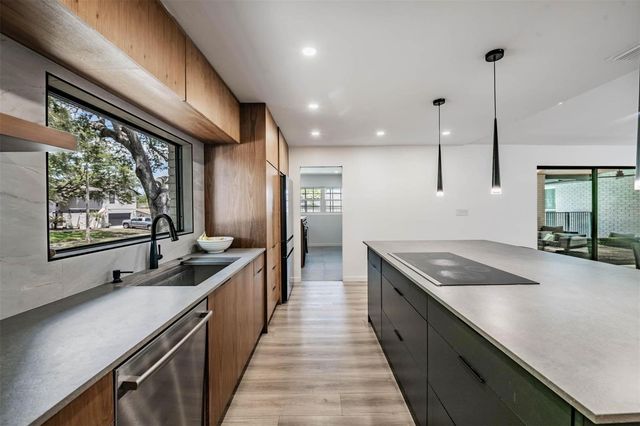 848 HILLSIDE DRIVE, Palm Harbor, FL 34683