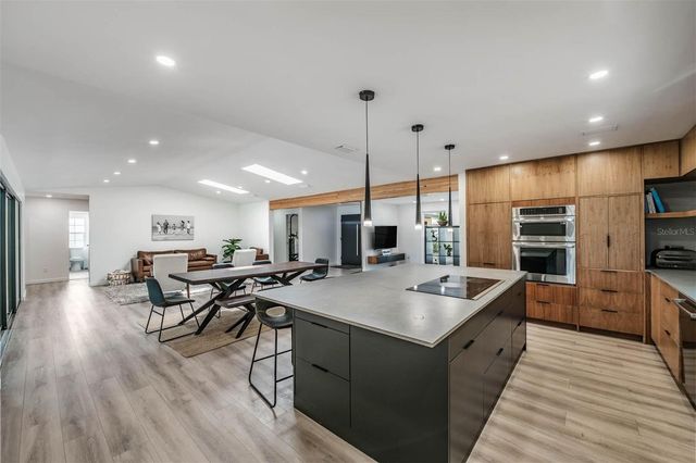 848 HILLSIDE DRIVE, Palm Harbor, FL 34683