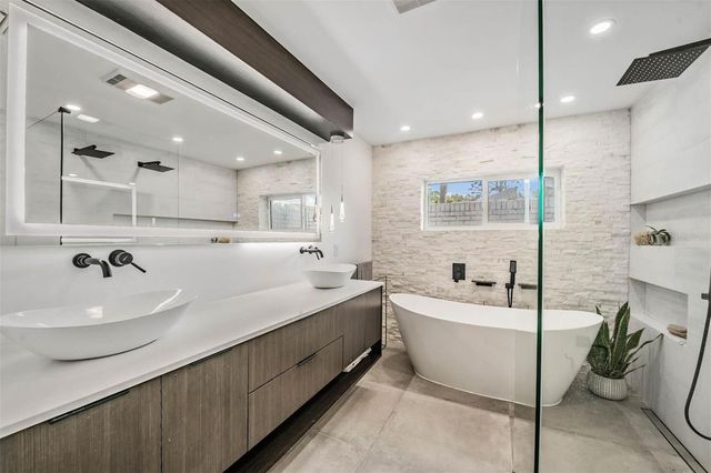 848 HILLSIDE DRIVE, Palm Harbor, FL 34683