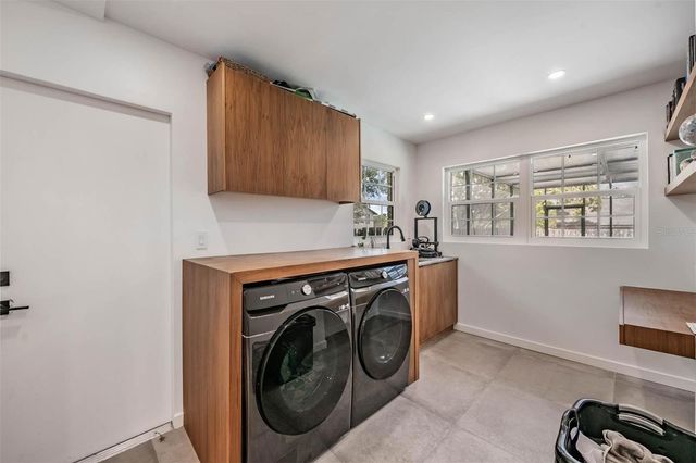 848 HILLSIDE DRIVE, Palm Harbor, FL 34683