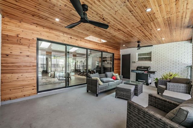 848 HILLSIDE DRIVE, Palm Harbor, FL 34683