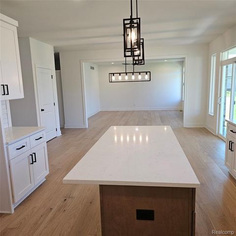 24092 Sawgrass Drive, Macomb, MI 48042