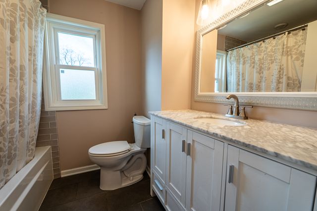 218 S Fairfield Avenue, Lombard, IL 60148