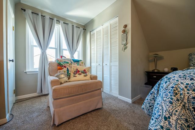 218 S Fairfield Avenue, Lombard, IL 60148