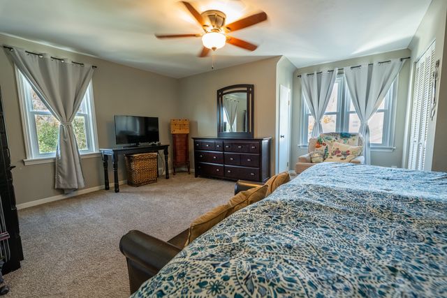 218 S Fairfield Avenue, Lombard, IL 60148