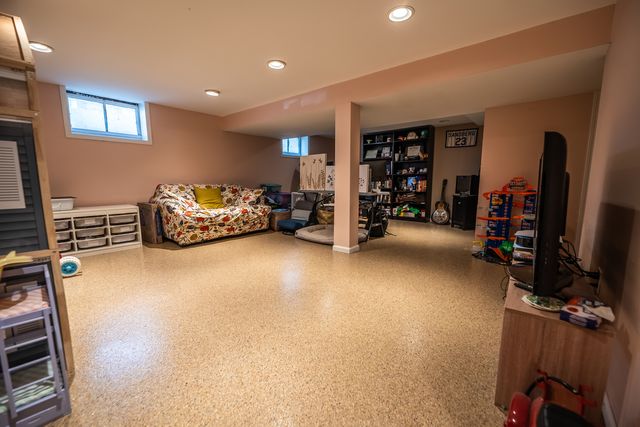 218 S Fairfield Avenue, Lombard, IL 60148