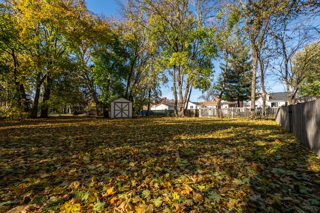 218 S Fairfield Avenue, Lombard, IL 60148