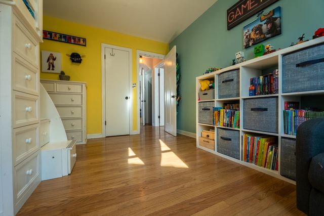 218 S Fairfield Avenue, Lombard, IL 60148