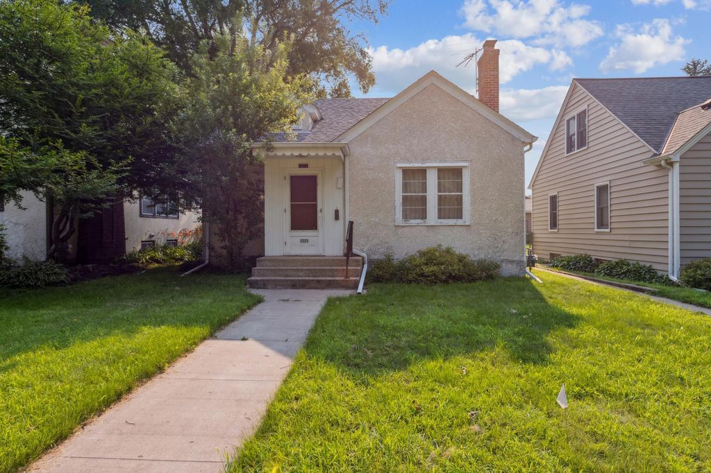 2223 Arthur Street NE, Minneapolis, MN 55418