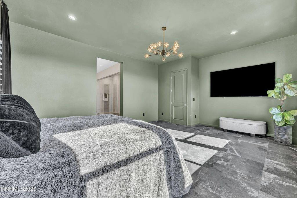 Image 11 of property listing at 8908 Suncreek Court, Reno, NV 89523