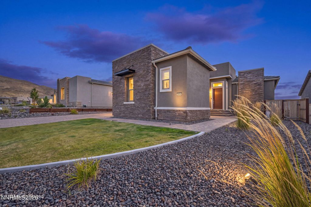 Image 3 of property listing at 8908 Suncreek Court, Reno, NV 89523