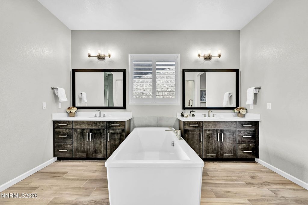 Image 36 of property listing at 8908 Suncreek Court, Reno, NV 89523