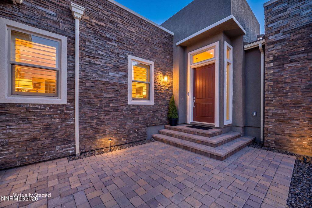 Image 6 of property listing at 8908 Suncreek Court, Reno, NV 89523