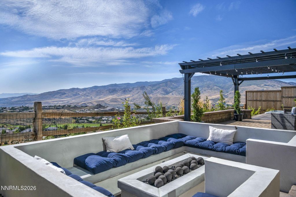 Image 75 of property listing at 8908 Suncreek Court, Reno, NV 89523