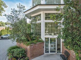 248 Albion Street 211, Wakefield, MA 01880