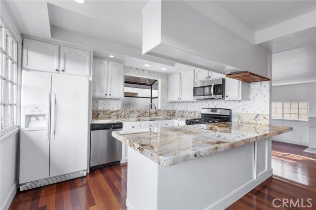 1515 Artesia 2, Manhattan Beach, CA 90266