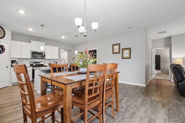 1269 Kinghorn Circle W, Grove City, OH 43123