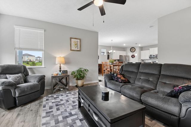 1269 Kinghorn Circle W, Grove City, OH 43123