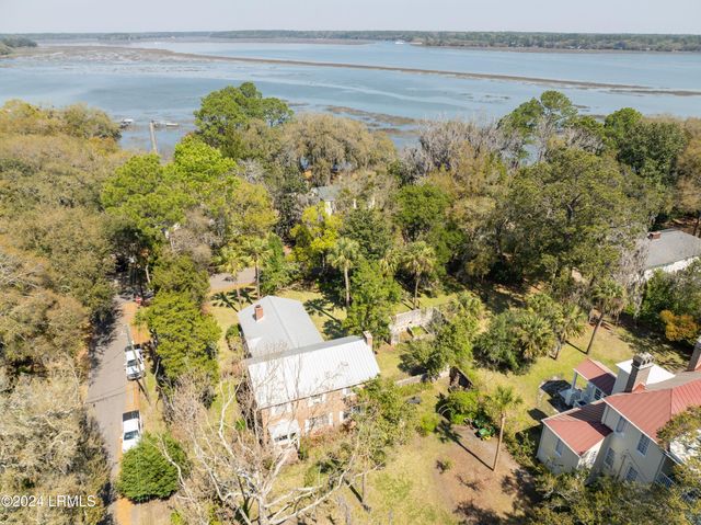 809 Hamilton Street, Beaufort, SC 29902