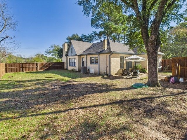 226 S Pinkerton Street, Athens, TX 75751