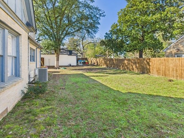 226 S Pinkerton Street, Athens, TX 75751