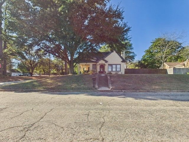 226 S Pinkerton Street, Athens, TX 75751