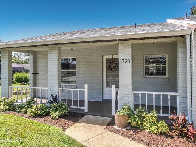 1221 Pagano Court, Port Orange, FL 32129