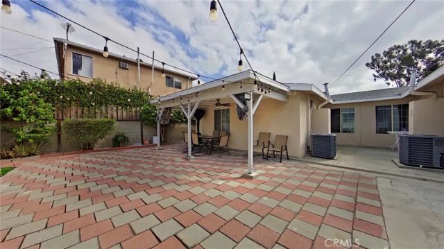 5633 Denny, North Hollywood, CA 91601