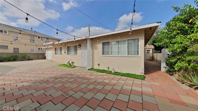 5633 Denny, North Hollywood, CA 91601