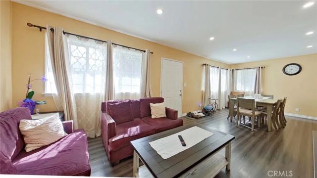 5633 Denny, North Hollywood, CA 91601