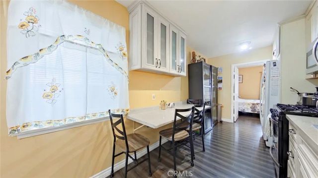 5633 Denny, North Hollywood, CA 91601