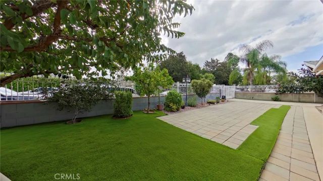 5633 Denny, North Hollywood, CA 91601