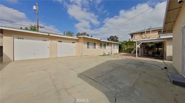 5633 Denny, North Hollywood, CA 91601