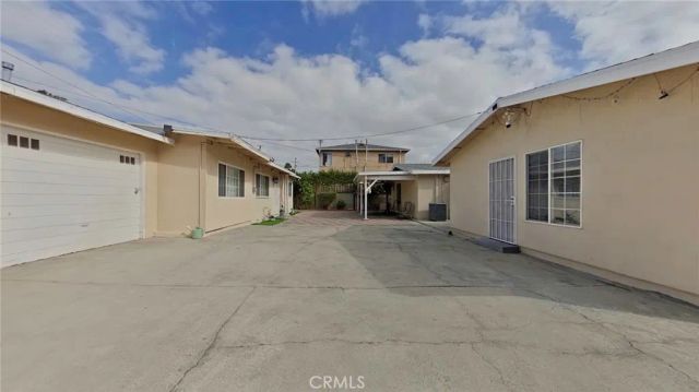 5633 Denny, North Hollywood, CA 91601