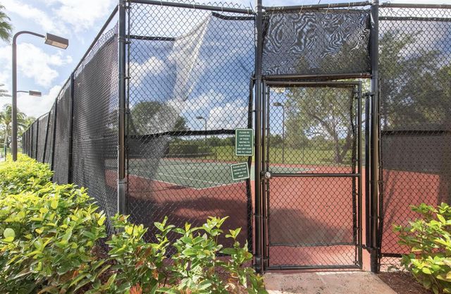 11790 SAINT ANDREWS Place 305, Wellington, FL 33414