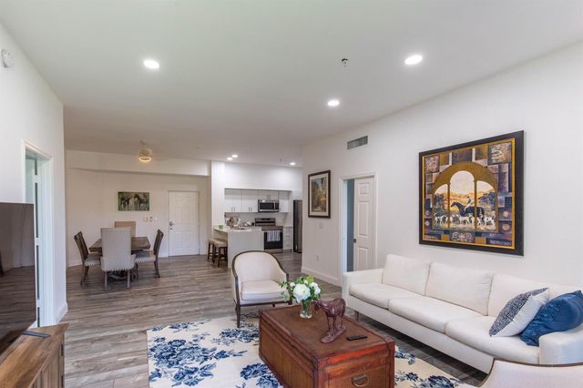 11790 SAINT ANDREWS Place 305, Wellington, FL 33414