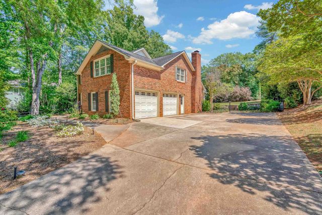 202 Coburn Drive, Spartanburg, SC 29302
